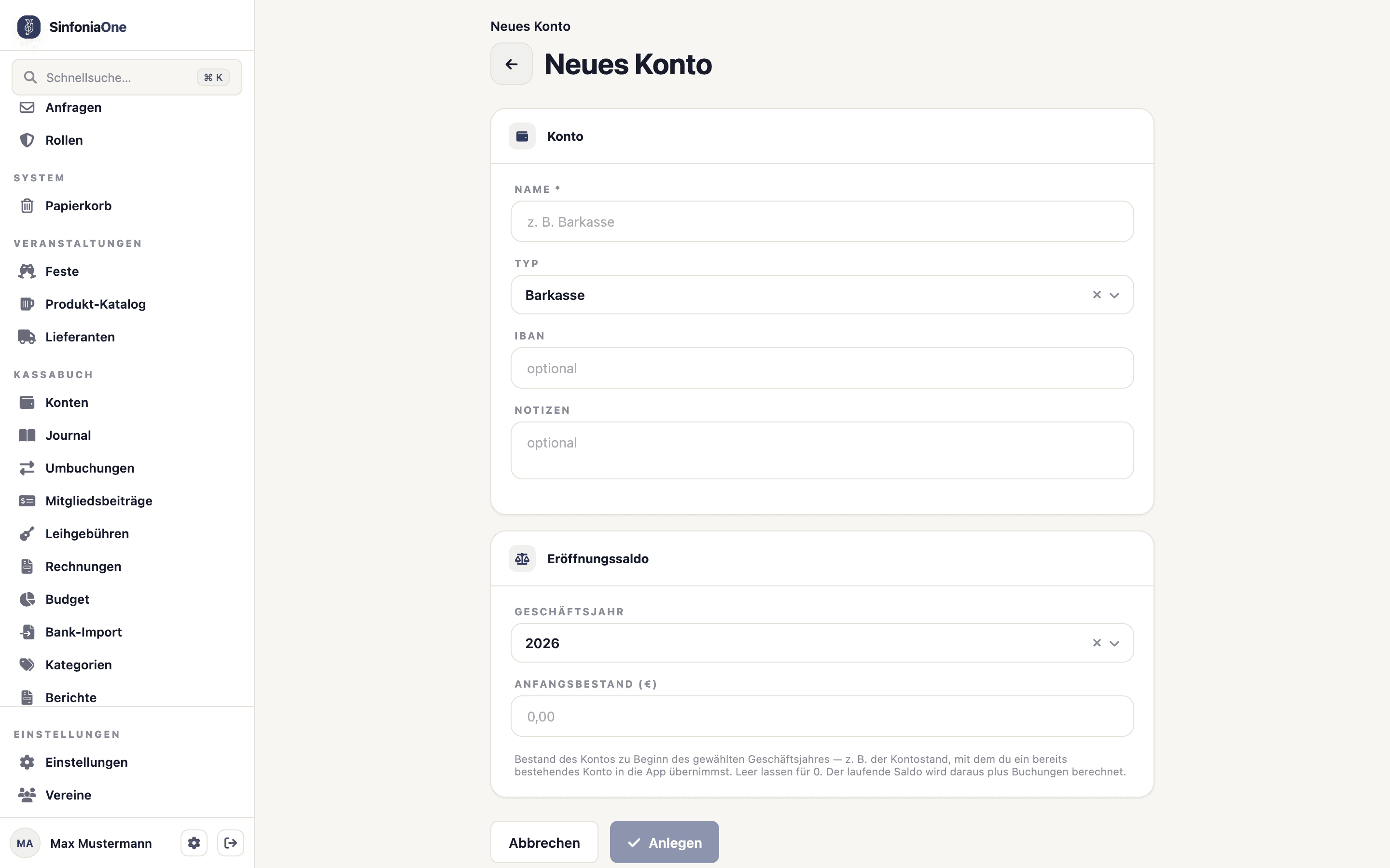 Konto-Formular (FinanceAccountFormScreen) mit den Feldern Name, Art und IBAN
