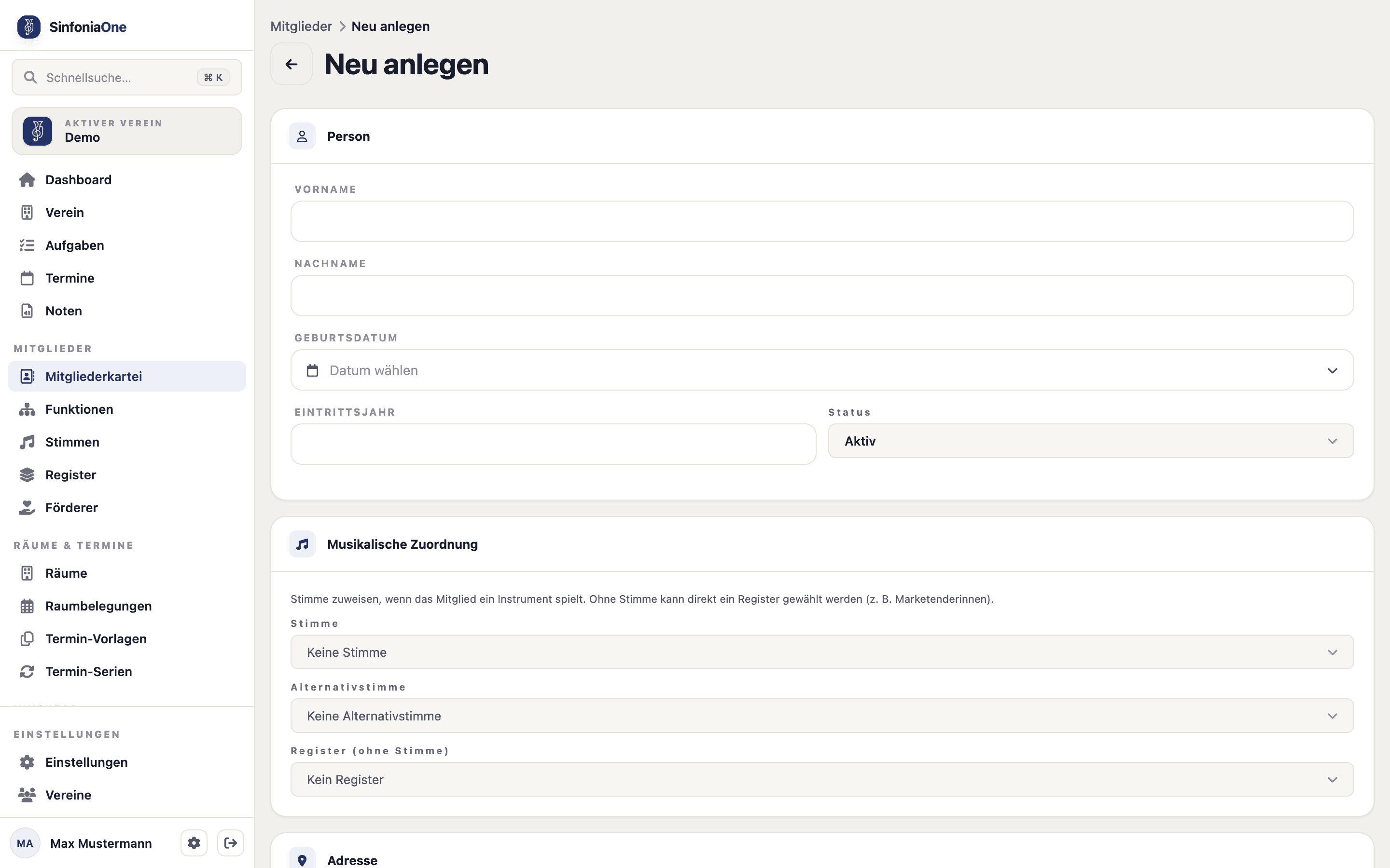 Mitgliedsformular (MemberFormScreen) mit Feldern Name, Geburtsdatum, Eintrittsjahr, Status und Stimme
