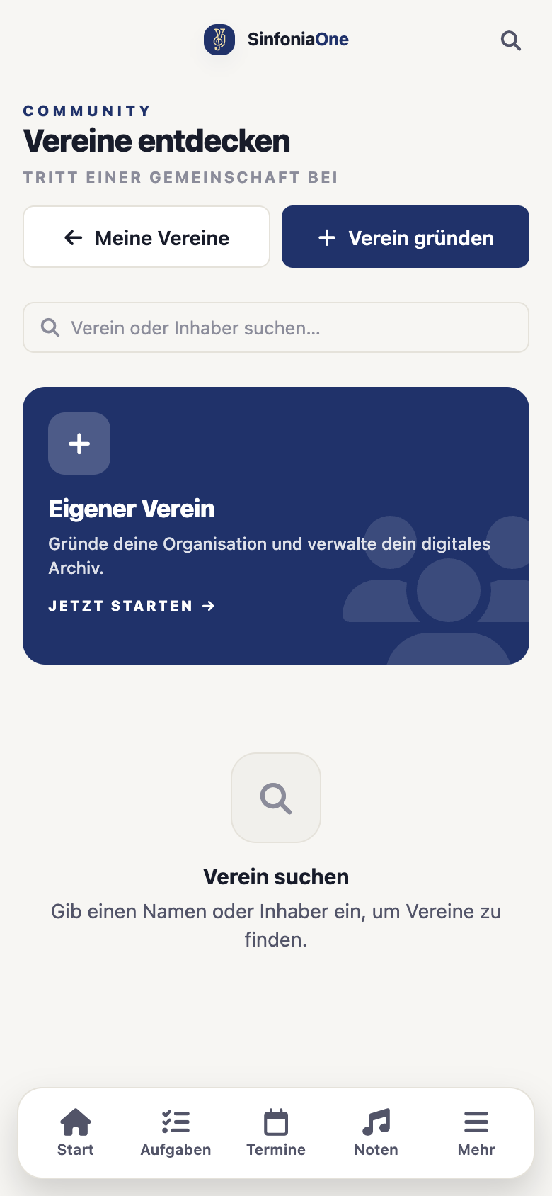 Screen “Discover clubs” (OrganizationExploreScreen) with a search field and club list